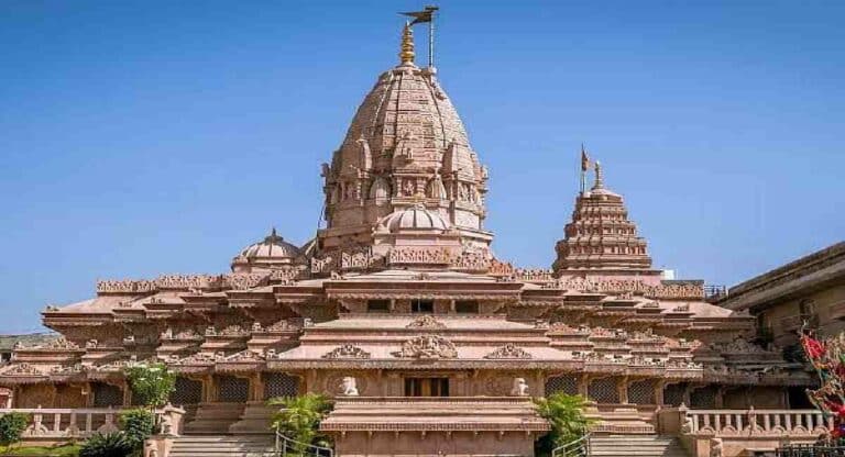 Temple : सरकारने देवस्थानाला इनाम दिलेली जमीन बळकावणा-या कब्जेदारांच्या मालकीला मंदिर महासंघाचा विरोध