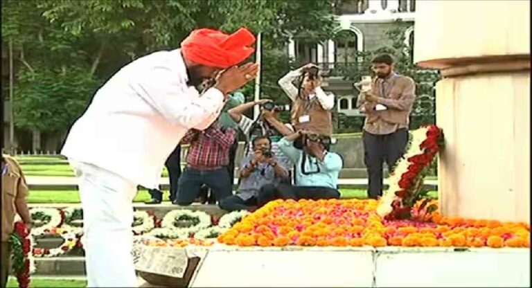 Maharashtra Day : मुख्यमंत्री एकनाथ शिंदे यांनी दिल्या महाराष्ट्र दिनाच्या नागरिकांना शुभेच्छा