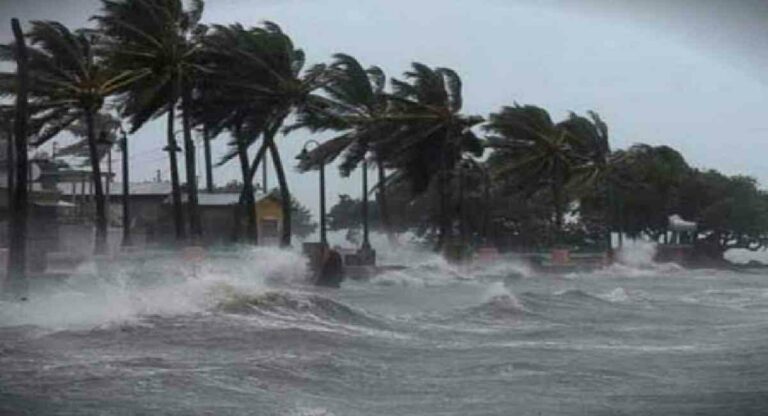 Biporjoy Cyclone : आज संध्याकाळपर्यंत गुजरातमध्ये धडकणार; एनडीआरएफची ३३ पथकं तैनात