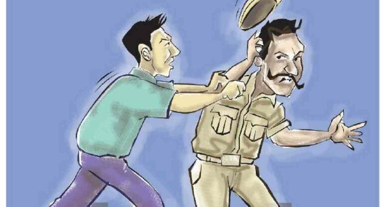 Mumbai Police : मुंबई पोलीस पथकावर गावकऱ्याचा कोयते, लाठ्याकाठ्याने हल्ला; दोन पोलीस जखमी