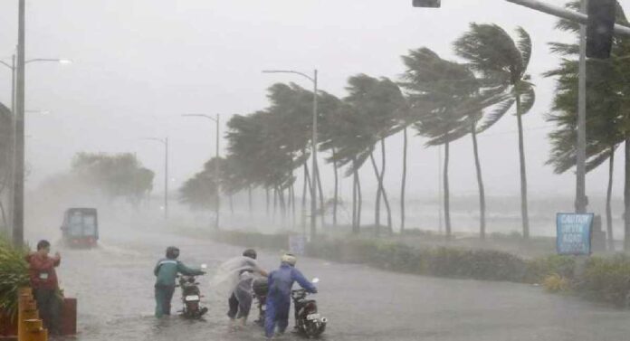 Heavy Rain : कोकणापाठोपाठ मध्य महाराष्ट्रात आणि विदर्भातही 'रेड अलर्ट'