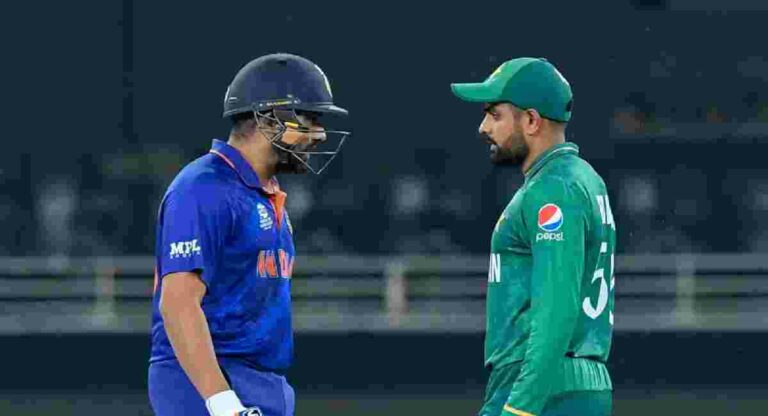 IND vs PAK : सामना पाहण्यासाठी चाहत्यांनी गाठले थेट रुग्णालय