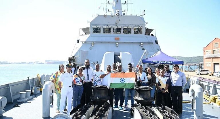 Indian Navy :’आयएनएस सुनयना’ जहाजाने दिली दक्षिण आफ्रिकेच्या डर्बन बंदराला भेट