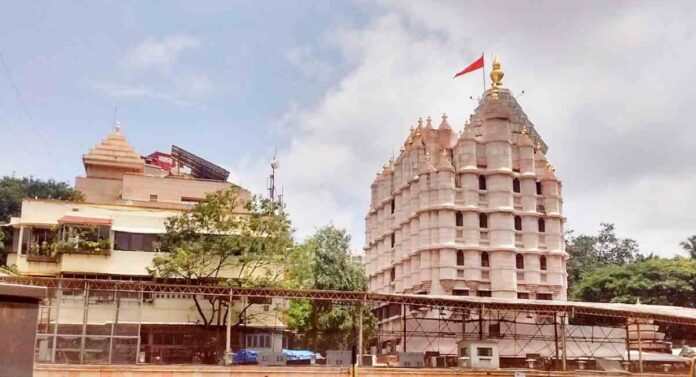 Siddhivinayk Temple: ऑनलाईन दर्शनाच्या नावाखाली भाविकांची फसवणूक