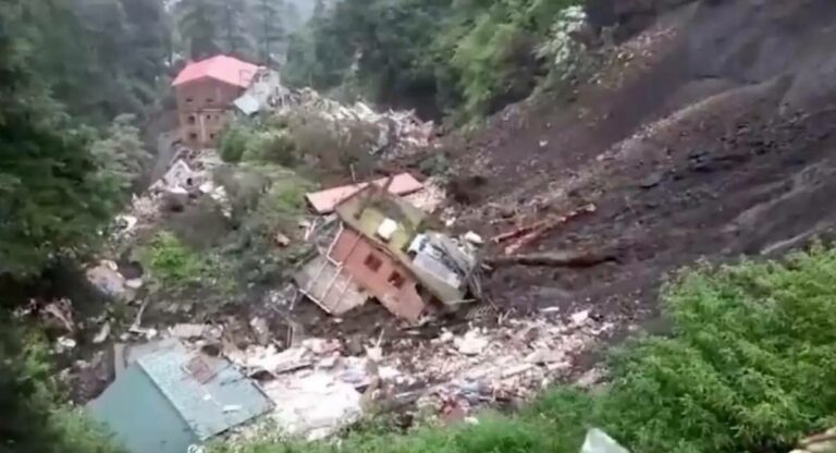 Himachal land slide : ५५ दिवसांमध्ये ११३ वेळा भूस्खलन, ३३० जणांचा मृत्यू