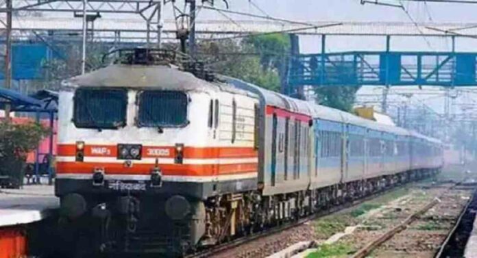 Mumbai-Pune Passenger: पुणे-मुंबई प्रवाशांसाठी साठी महत्त्वाची बातमी; एक्स्प्रेस, लोकल गाड्या रद्द तर काहींच्या वेळात बदल