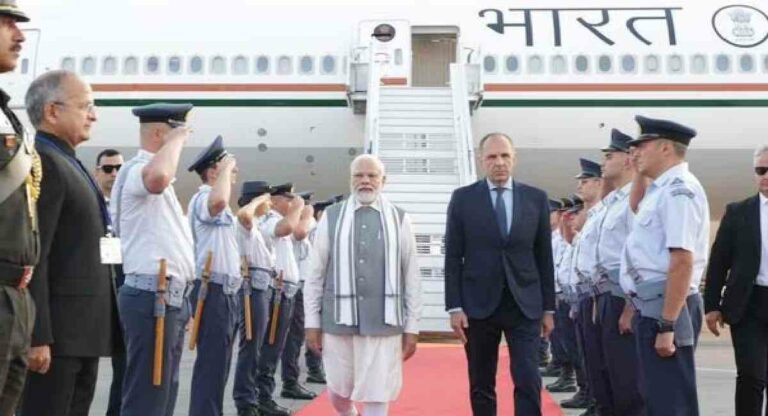 PM Modi Greece Visit : भारतीय पंतप्रधानांनी ४ दशकांनंतर दिली या देशाला भेट, ढोल-ताशांच्या गजरात झाले स्वागत