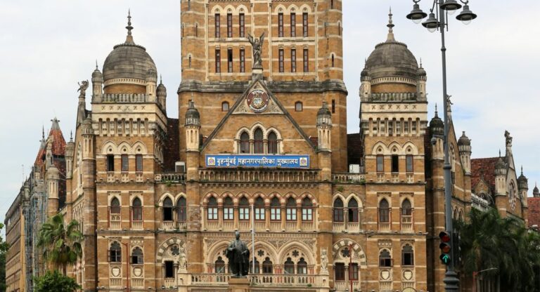 BMC : मुंबई महानगरपालिकेच्या 5 रुग्णालयांत 439 डॉक्टरांची पदे रिक्त