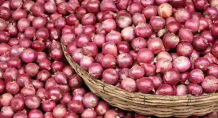 Onion Auction : लासलगावात कांदा लिलावाला सुरुवात