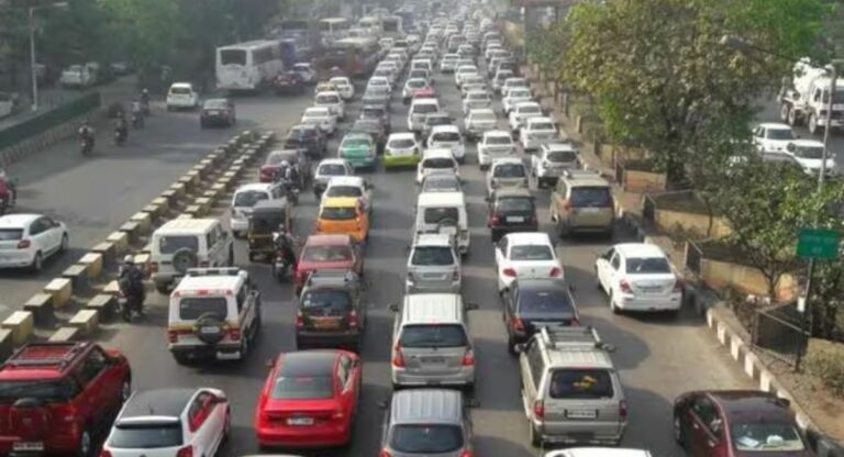 Thane Traffic jam : ठाण्यातील तीन हात नाका ते मुलुंड टोल नाक्यापर्यंत मोठी वाहतूक कोंडी