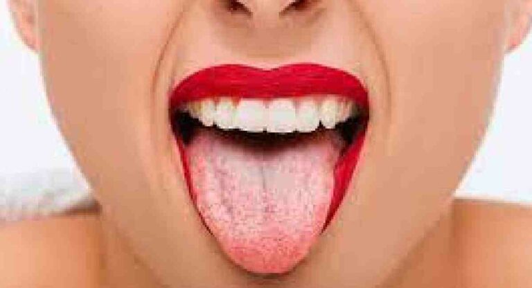 Tounge : घरगुती उपाय करेल जीभ साफ, तोडांची दुर्गंधी होईल दूर