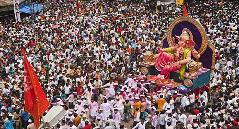 Ganeshotsav :  मुंबईत बाप्पाच्या आगमनाच्या मिरवणुकांमुळे  शनिवार-रविवार गर्दीने रस्ते गजबजणार