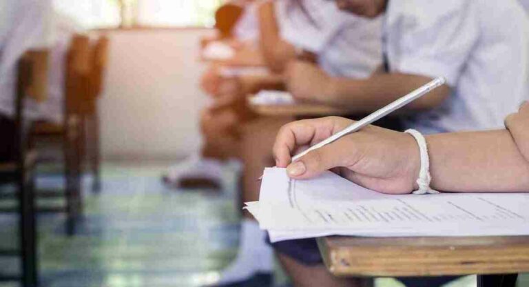 Talathi Exam : अमरावतीत तलाठी भरती परीक्षेत पुन्हा हायटेक कॉपीची घटना, एकाला अटक