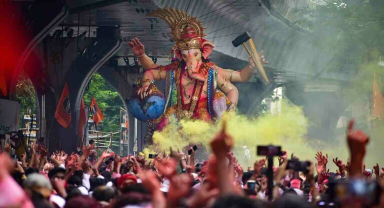 Ganeshotsav 2024 : गणेशोत्सव मंडळांना येत्या ६ ऑगस्टपासून ऑनलाईन परवानगी, मंडप उभारणीसाठी १०० रुपयांचे शुल्क