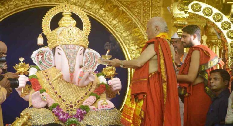 Ganesh Festival : सरसंघचालक डॉ. मोहन भागवत यांच्या हस्ते श्रीमंत दगडूशेठ हलवाई गणपतीची प्रतिष्ठापना