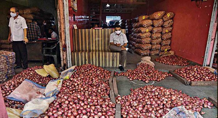 Onion Auction : कांदा प्रश्न चिघळणार ?