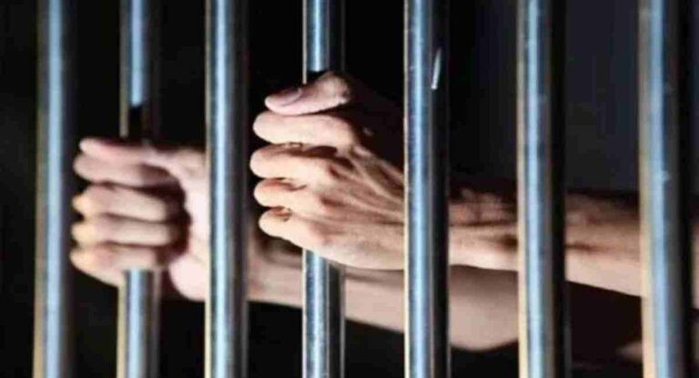 Yerwada Jail : खोट्या सह्या करून कैद्याने हडपले २६ लाख रुपये; मनीऑर्डर ‘ई-प्रिझन’च्या साहाय्याने करण्याची अधिकाऱ्यांनी दिली सूचना