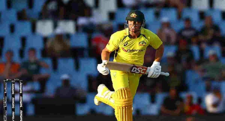 Ind vs Aus 3rd ODI : ऑस्ट्रेलियन फलंदाजांनी भारतीय गोलंदाजांना चोपले