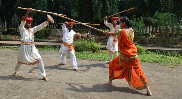 Ganesh Festival : गणेशोत्सवाच्या पार्श्वभूमीवर कोल्हापूरच्या मर्दानी खेळांना वाढती मागणी; स्वसंरक्षणाचा संदेश देण्याचा प्रयत्न