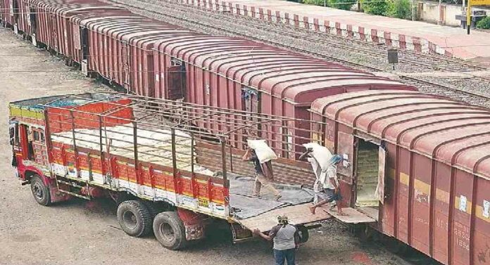 Central Railway : मालवाहतुकीत मध्य मुंबईची उत्तम कामगिरी; महसुलात नोंदवली 'इतके' टक्के वाढ