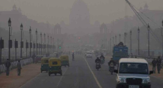 Air pollution : हवा प्रदूषणामुळे भारतियांचे आयुष्य झाले 'इतक्या' वर्षांनी कमी; अहवालातून समोर आली धक्कादायक माहिती