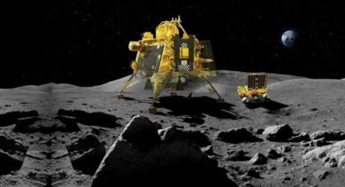 Chandrayaan-3 updates : चंद्रयान-3 मोहिमेसाठी आज महत्त्वाचा दिवस, विक्रम लँडर आणि प्रज्ञान रोव्हर इस्रोकडून सक्रीय होणार