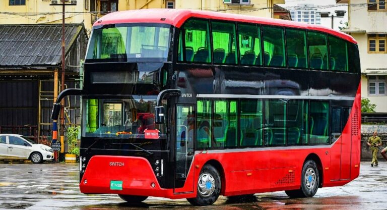 Double Decker Bus : बेस्टच्या ताफ्यात दाखल होणार वातानुकूलित डबल डेकर बस, 16 एसी डबल डेकल दखल