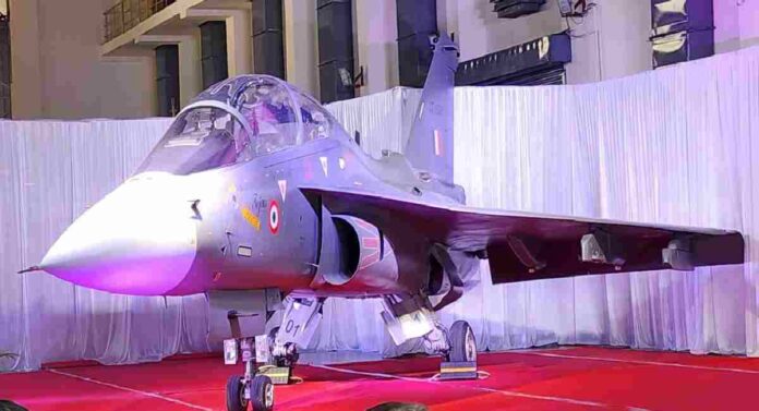 LCA Tejas : भारतीय हवाई दलाची ताकद वाढली; ‘एलसीए तेजस’ ताफ्यात दाखल