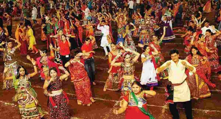 Navratri Garba : गरबा कार्यक्रमात अन्य धर्मियांना प्रवेश नको; विश्व हिंदू परिषदेने केली ‘ही’ मागणी