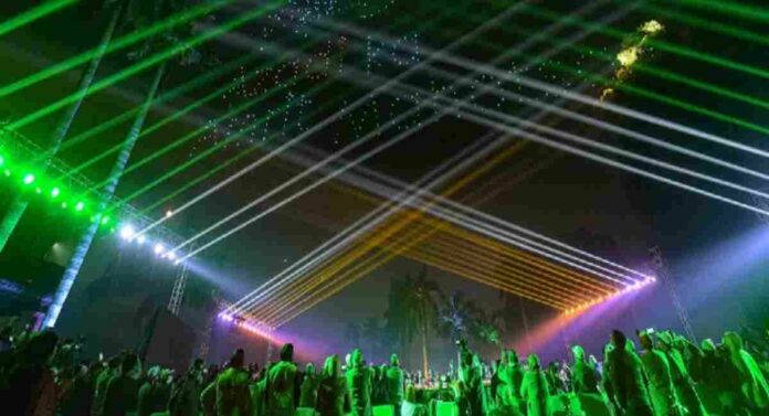 Lasers And LED Lights Effects : नवरात्रीत डीजे, लेझर आणि LED लाईट्स असणार का; विरोधी पक्षनेत्यांनी मुख्यमंत्र्यांकडे केली 'ही' मागणी