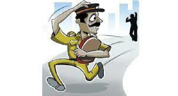 Mumbai Police : कर्ज फेडण्यासाठी पोलीस बनला दरोडेखोर