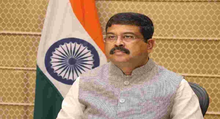 Minister Dharmendra Pradhan : सर जे. जे. कला महाविद्यालय कलेचे जागतिक केंद्र व्हावे