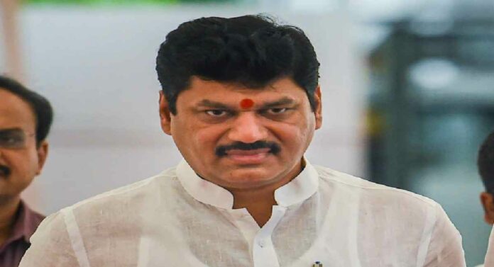 Dhananjay Munde : कंत्राटी भरतीचा निर्णय उद्धव ठाकरे आणि महाविकास आघाडी सरकारच्या काळातीलच