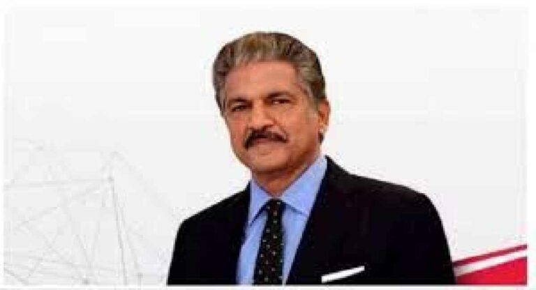 Anand Mahindra Viral Tweet : आनंद महिंद्रांनी जेव्हा अमेरिकेतील स्टोअरमध्ये भारतात बनलेला आयफोन १५ दाखवला…