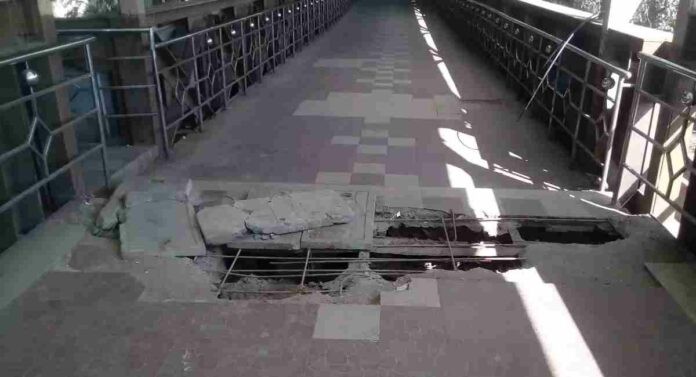 Dahisar West Skywalk : दहिसर पश्चिम स्कायवॉक : वेळीच दुरुस्ती न केल्याने खर्च पोहोचला ३० कोटींच्या घरात