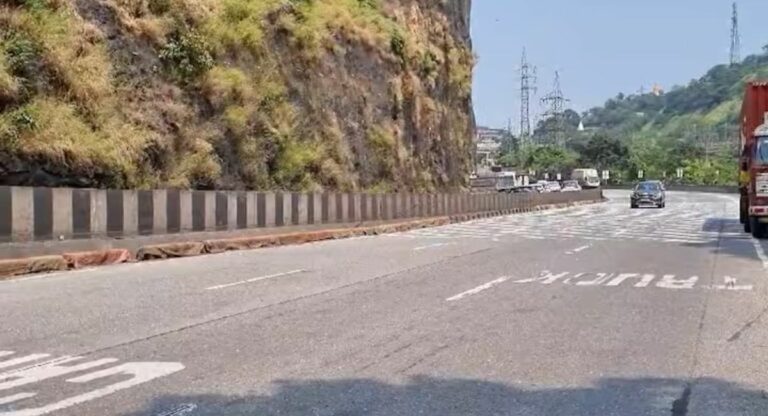 Mumbai Pune Express Highway Block : पुणे-मुंबई द्रुतगती मार्गावर एक तासाचा ब्लॉक, वेळ जाणून घ्या