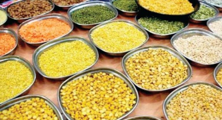 Pulses Rate Hike : डाळींच्या दरांमध्ये भरमसाठ वाढ, सणावाराच्या दिवसांत महिलांचे आर्थिक गणित बिघडले