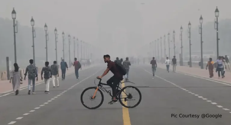 Delhi Air Pollution : दिल्लीची हवा झाली विषारी; पीएम २.५ आणि पीएम १० ची संख्या वाढली