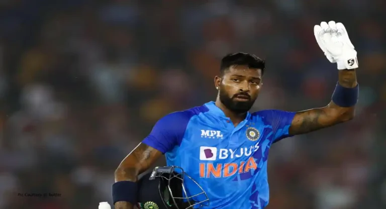 Hardik Pandya : भारतीय संघाला मोठा झटका; हार्दिक पंड्या विश्वचषकातून बाहेर, ‘या’ खेळाडूला मिळणार संधी