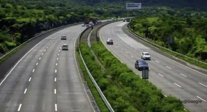 Mumbai-Pune Expressway : मुंबई - पुणे प्रवास करणाऱ्यांसाठी मोठी बातमी, द्रुतगती मार्गावर पुन्हा ब्लॉक