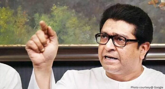 Raj Thackeray: 'जातीपातीच्या चिखलातून बाहेर या...'; मनसेच्या अधिकृत ट्विटरवरून व्यंगचित्र शेअर