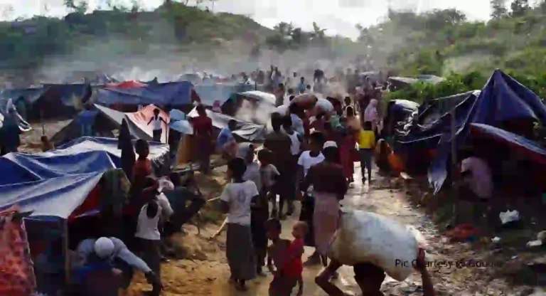 Myanmar Refugees : बंडखोरीनंतर म्यानमार उद्ध्वस्त होण्याच्या मार्गावर; सैनिक पळून येतायेत भारताच्या आश्रयाला; काय आहे भारतासमोर आव्हान? 