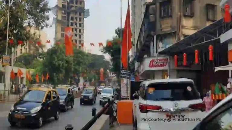 Shivsena : शिवसेना भवनसमोर झेंडे लावत शिवसेनेने दिले उबाठाला आव्हान