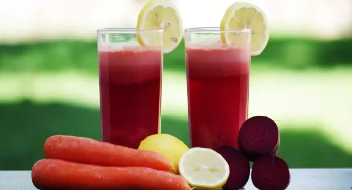 Beetroot-Carrot Juice : बीट आणि गाजराच्या रसाचे आरोग्याला मिळतात फायदे