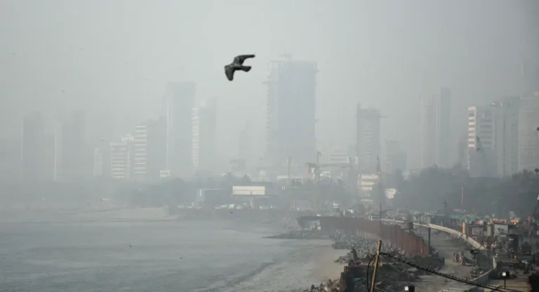 Air Pollution नियंत्रण उपाययोजनांची प्रभावीपणे अंमलबजावणी करण्याचे महापालिका आयुक्तांचे निर्देश