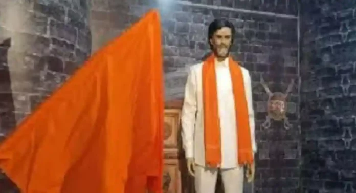 Manoj Jarange Wax Statue : वॅक्स म्युजियममध्ये मनोज जरांगे पाटलांचा मेणाचा पुतळा