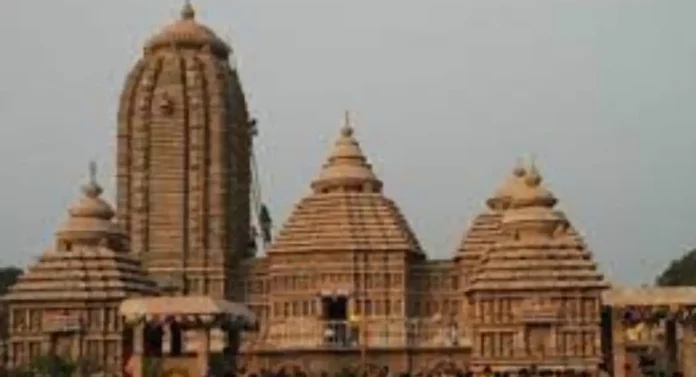 Jagannath Puri Temple: पुरीच्या जगन्नाथ मंदिरात भाविकांसाठी नवीन ड्रेस कोड लागू, फाटलेल्या जिन्स, स्लीव्हलेस परिधान करण्यास बंदी