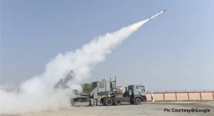 DRDO : 'आकाश' क्षेपणास्त्राची चाचणी यशस्वी