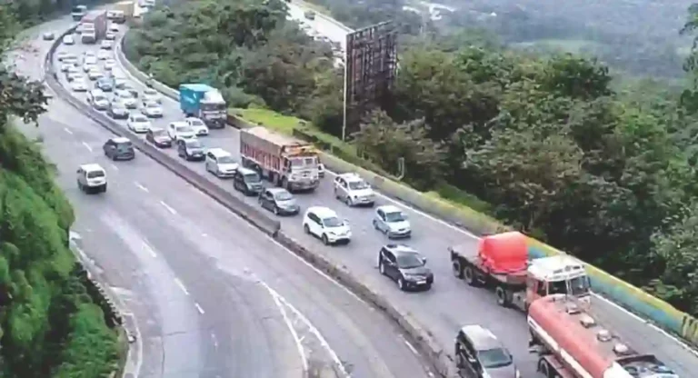 Mumbai Pune Express way : मुंबई -पुणे एक्स्प्रेसवेवर सहा तासांचा ब्लॉक; ‘या’ पर्यायी मार्गाचा करा अवलंब