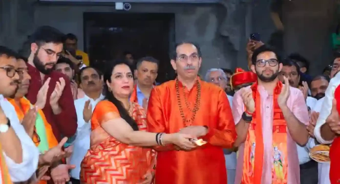 Uddhav Thackeray यांचा भगवा सदरा आणि गळ्यातील रुद्राक्ष हे ‘इंडी’ आघाडीला मान्य असेल का?